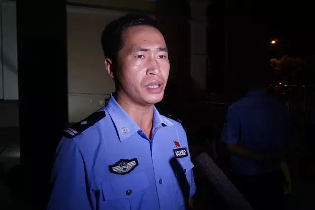 银海区凌晨重拳打传 8名a级传销老总在这个小区落网